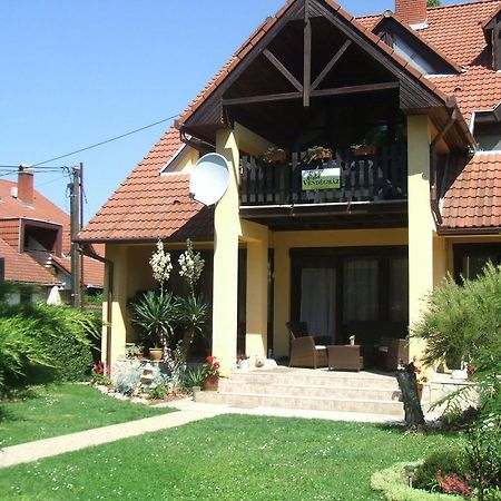 Edit Vendeghaz Harkány Exterior photo