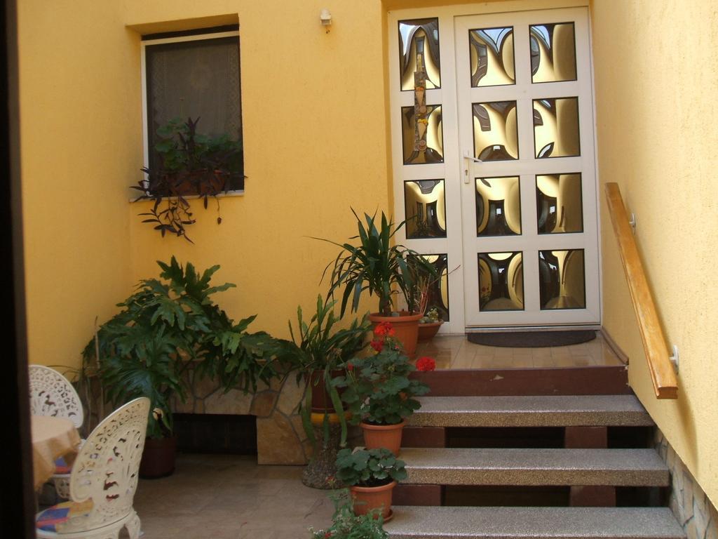 Edit Vendeghaz Harkány Exterior photo