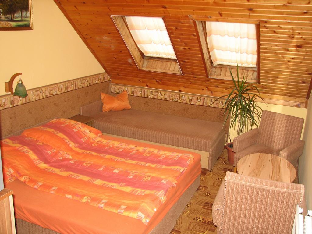 Edit Vendeghaz Harkány Room photo